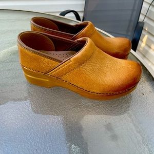 Nursing Clogs Dansko, size 38, never been worn.